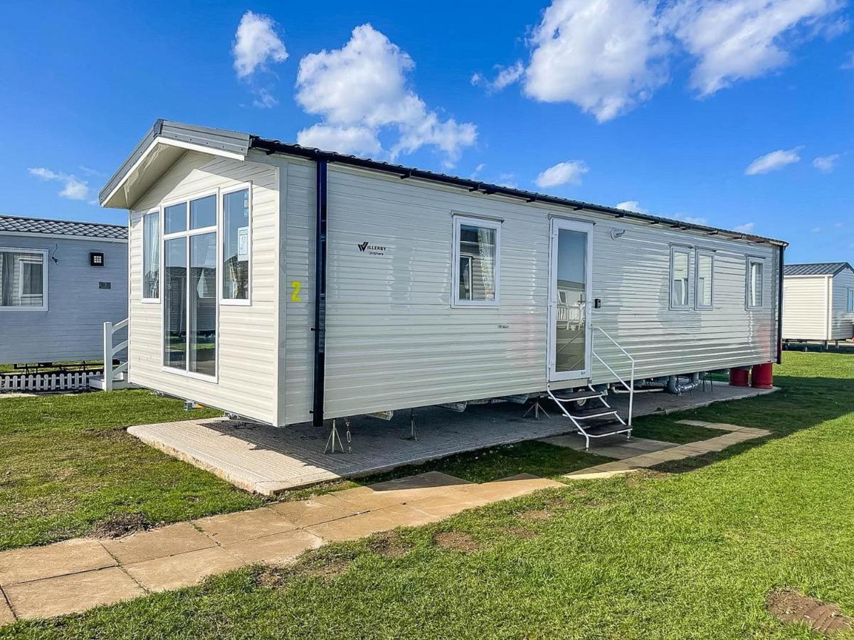 Hotel Lovely 8 Berth Caravan For Hire At Barmston Beach Holiday Park Ref 62002O à Lund Extérieur photo