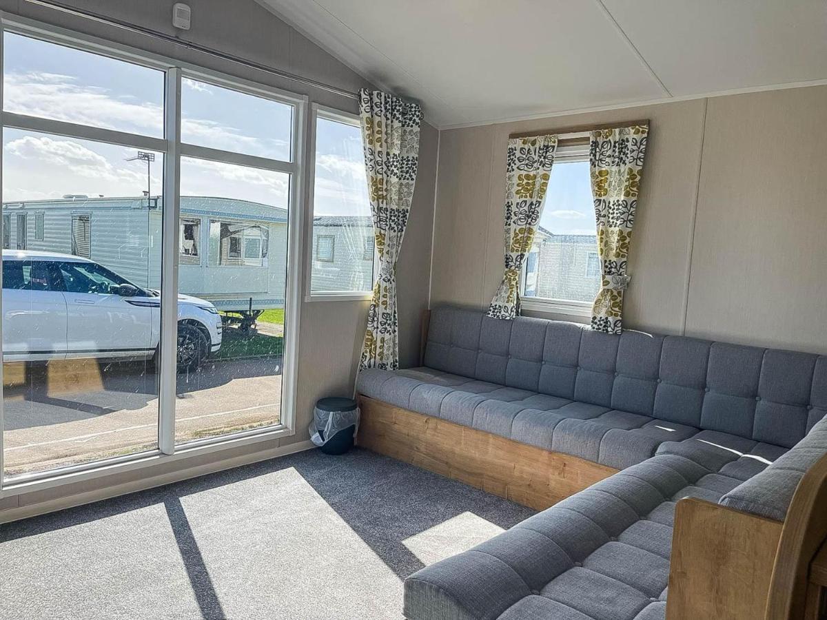 Hotel Lovely 8 Berth Caravan For Hire At Barmston Beach Holiday Park Ref 62002O à Lund Extérieur photo
