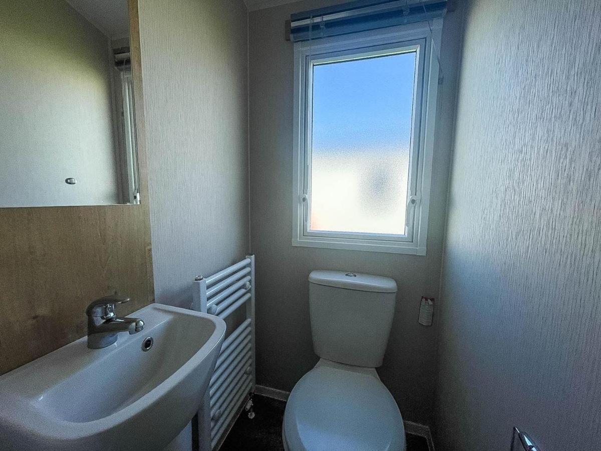 Hotel Lovely 8 Berth Caravan For Hire At Barmston Beach Holiday Park Ref 62002O à Lund Extérieur photo