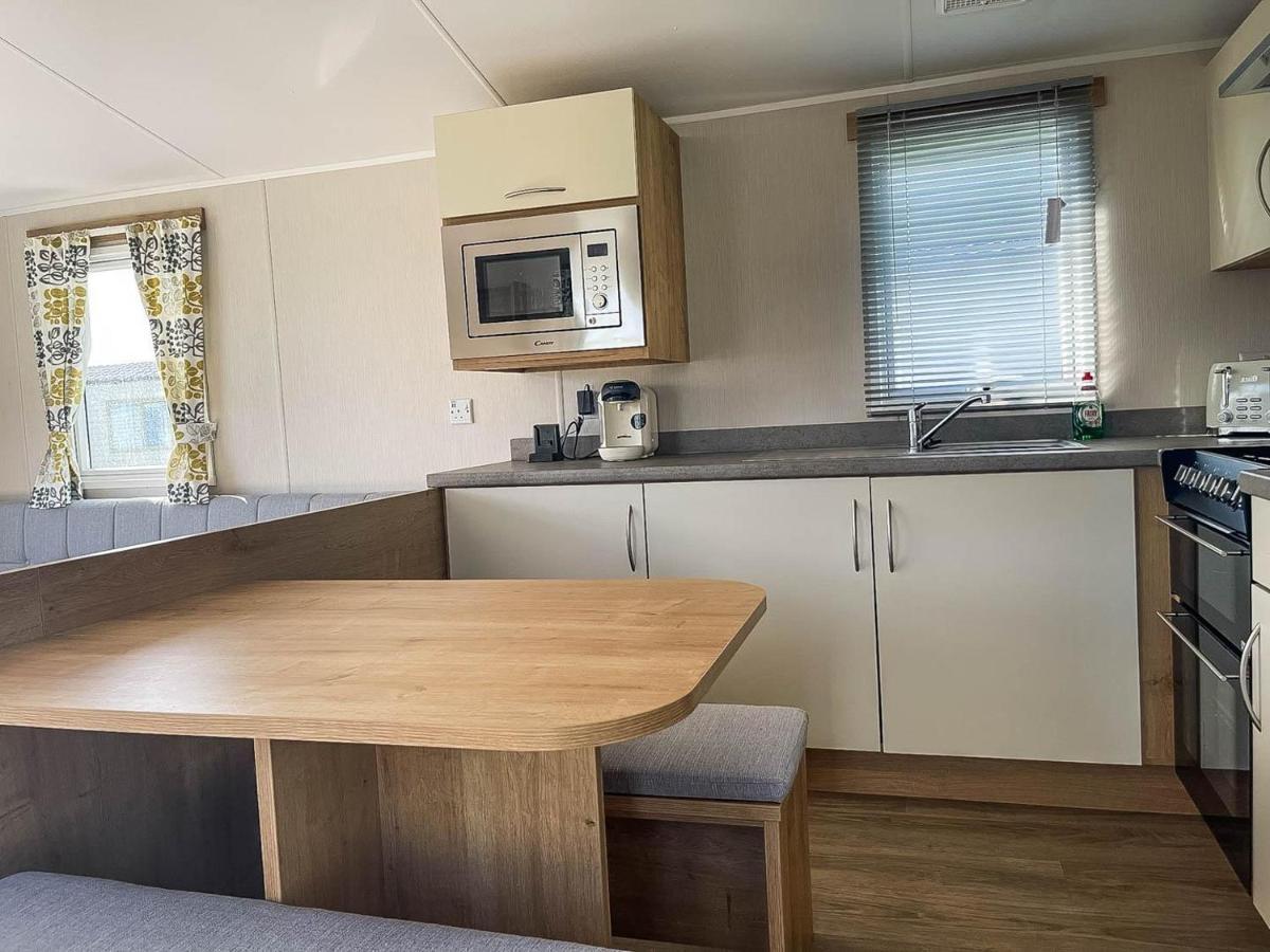 Hotel Lovely 8 Berth Caravan For Hire At Barmston Beach Holiday Park Ref 62002O à Lund Extérieur photo