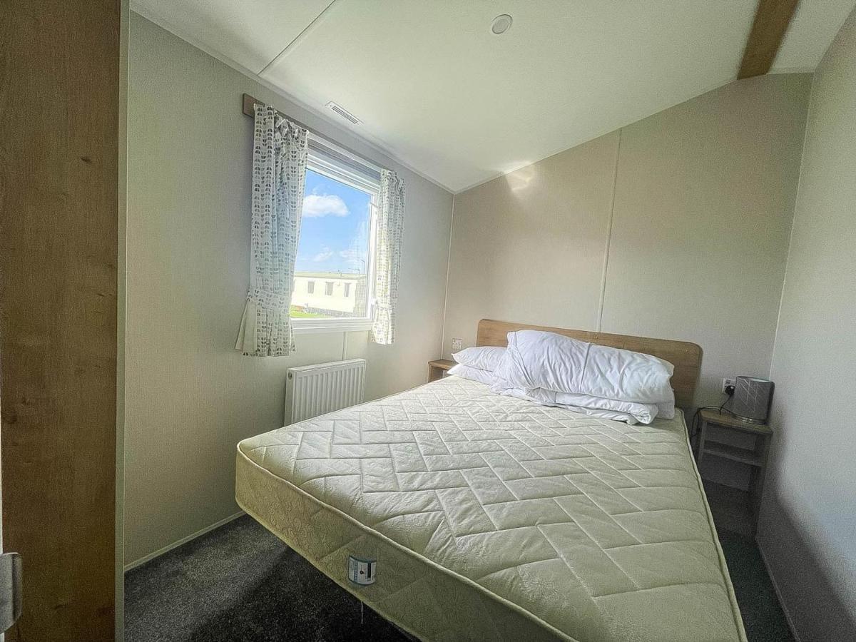 Hotel Lovely 8 Berth Caravan For Hire At Barmston Beach Holiday Park Ref 62002O à Lund Extérieur photo
