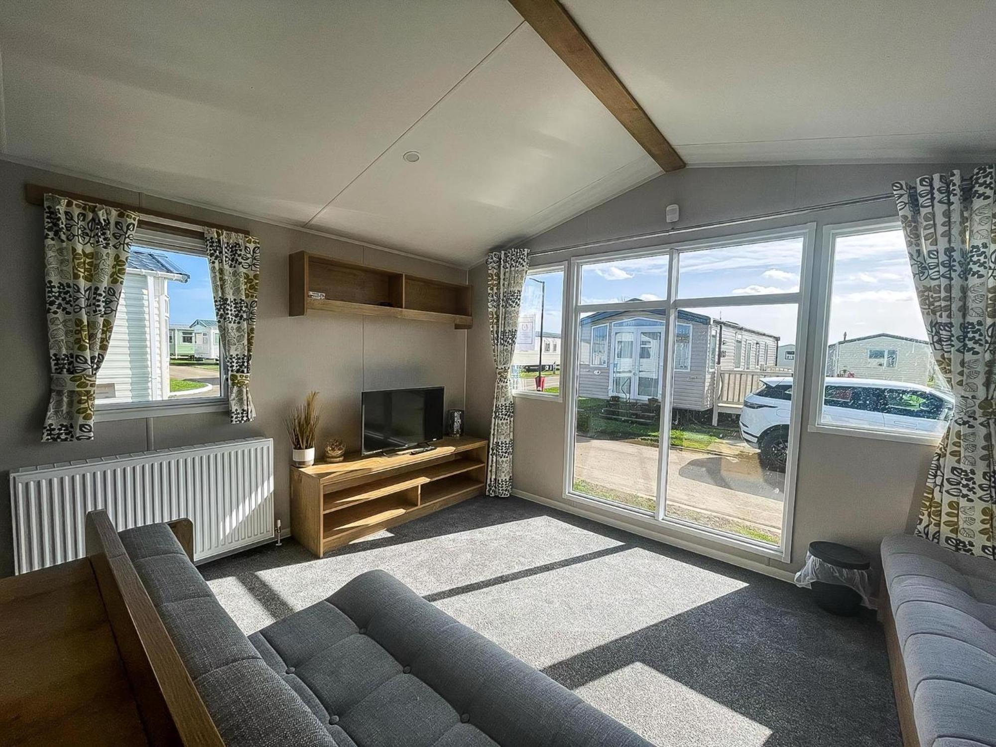 Hotel Lovely 8 Berth Caravan For Hire At Barmston Beach Holiday Park Ref 62002O à Lund Extérieur photo